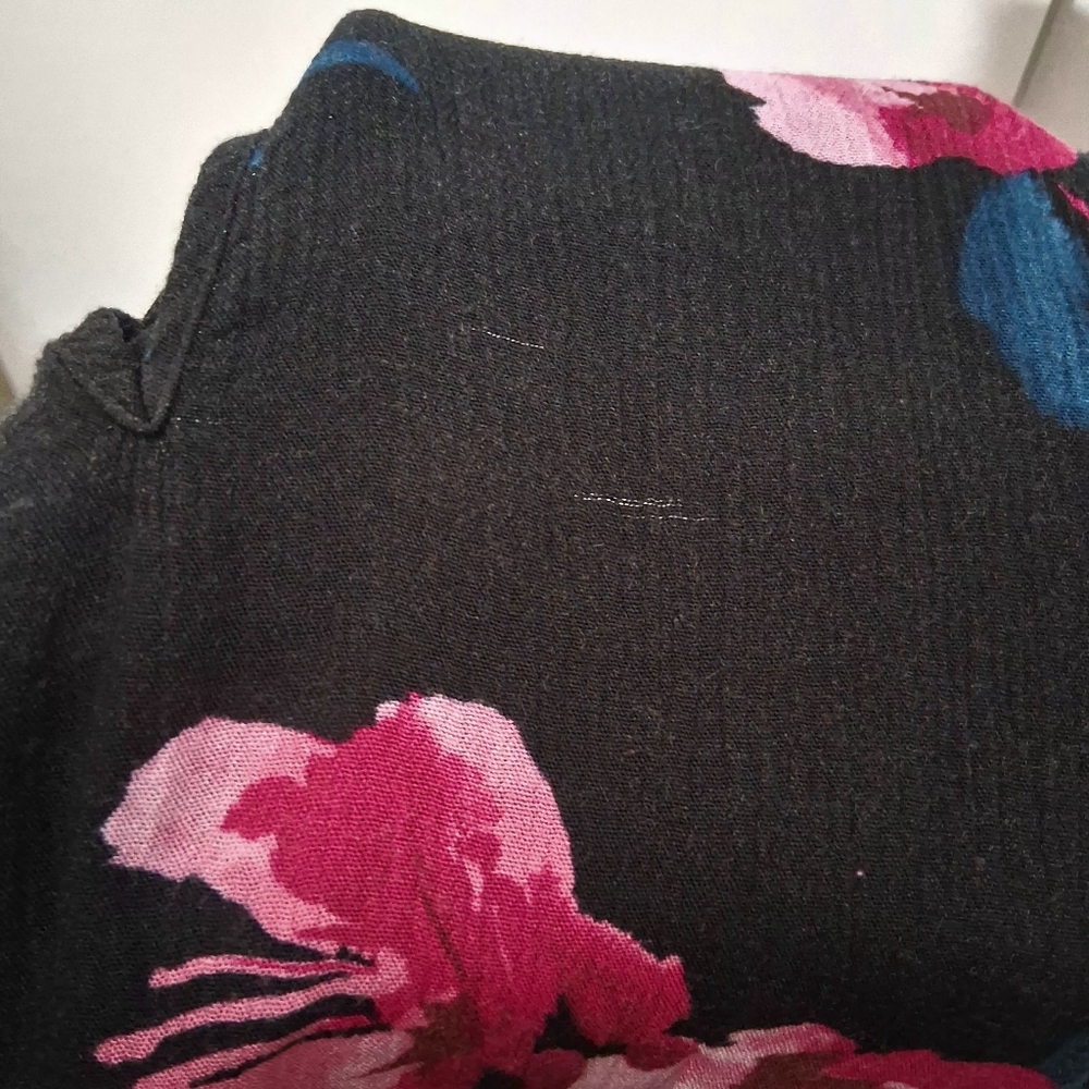 TORRID Black Floral Blouse with Tropical Flowers Size 1 Fit XL - Picture 5 of 7